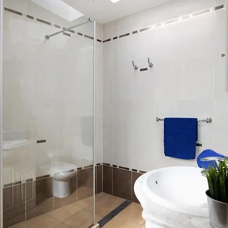 Puerto Chico H Appartement