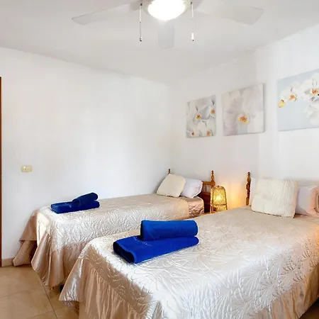 Puerto Chico H Appartement *